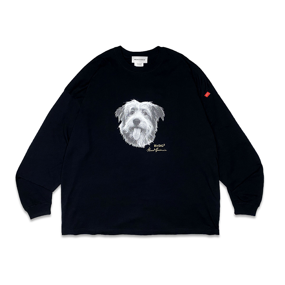 HEADGOONIE's tweet photo. ＜NEW!＞
5.6oz HEAVYWEIGHT綿を採用したBIGロングスリーヴコットンシャツ
ドロップショルダーがかわいい！身幅が通常の半袖Tshirtsよりも１０cm以上あるワイドシルエット❣️

FUTURE DOG BIG LONGSLEEVE
https://t.co/ufg2190dvC https://t.co/yBsCO6MOqT