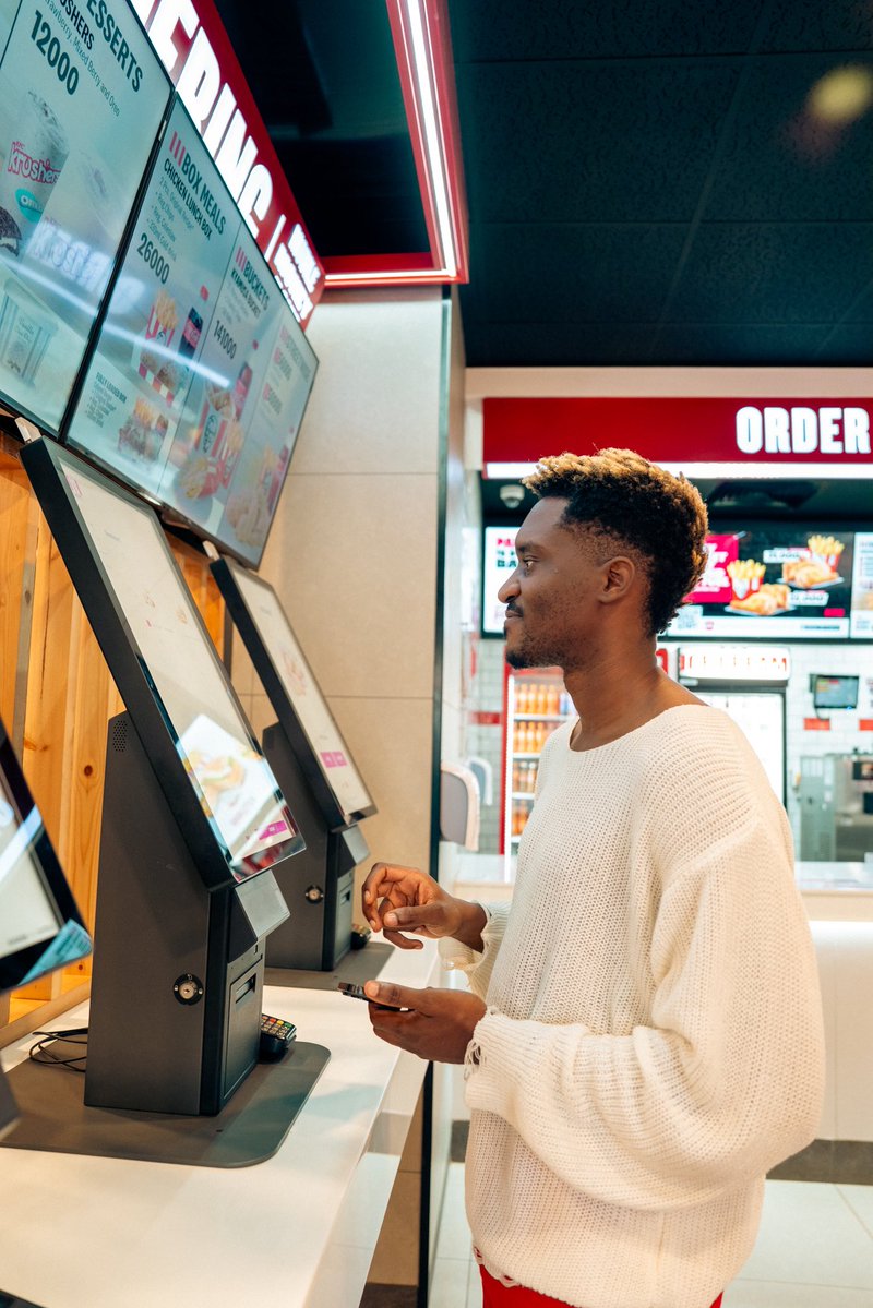 KFCinUganda's tweet photo. Even The teacher knows the grind deserves a Streetwise break.

Celebrate making it through the week with Streetwise 2 or 3 now on a discount.😊

Get yours at a KFC near you or order via the KFC Delivery App.

Limited-time offer. https://t.co/MsgQZObzVL