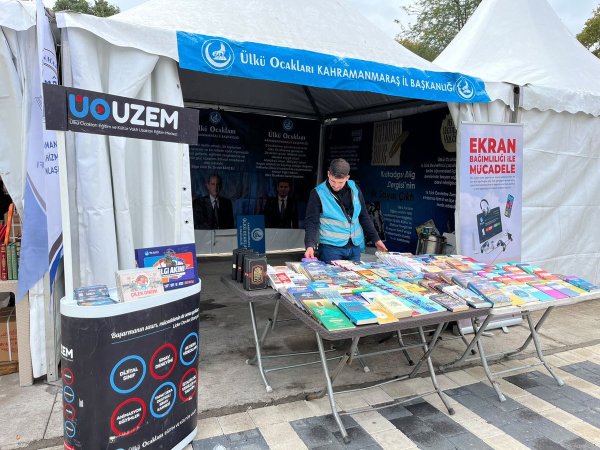 marasocak46's tweet photo. 📚 11. Uluslararası Kahramanmaraş Kitap Fuarı’ndayız! 🇹🇷

Ülkü Ocakları İl Başkanlığı olarak, 11. Uluslararası Kahramanmaraş Kitap Fuarı’na katılım sağladık.

Bu güzel organizasyonun düzenlenmesinde emeği geçen herkese teşekkür ediyor, fuarın hayırlara vesile olmasını diliyoruz. https://t.co/cOZ432vj7x