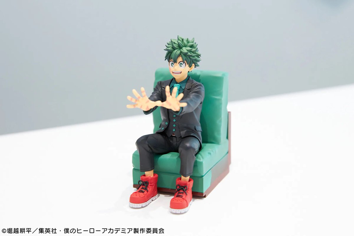heroaca_info's tweet photo. アニメ 『僕のヒーローアカデミア』
10周年記念 特別フィギュア

山下大輝さんの特別インタビューと
実物写真が新たに公開されました！

▼特設ページはこちら
https://t.co/MKDgktAjSo https://t.co/eI1LEufNeY