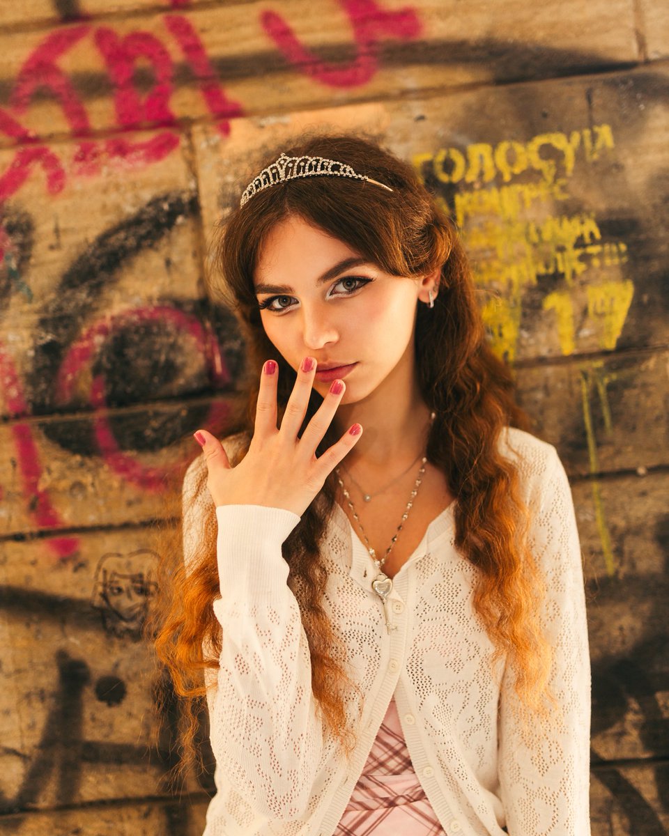 2naoniley's tweet photo. My gyaru photoshoot (✧ ▽ ✧) #gyarutwt #himekaji https://t.co/WsXexIOdKX
