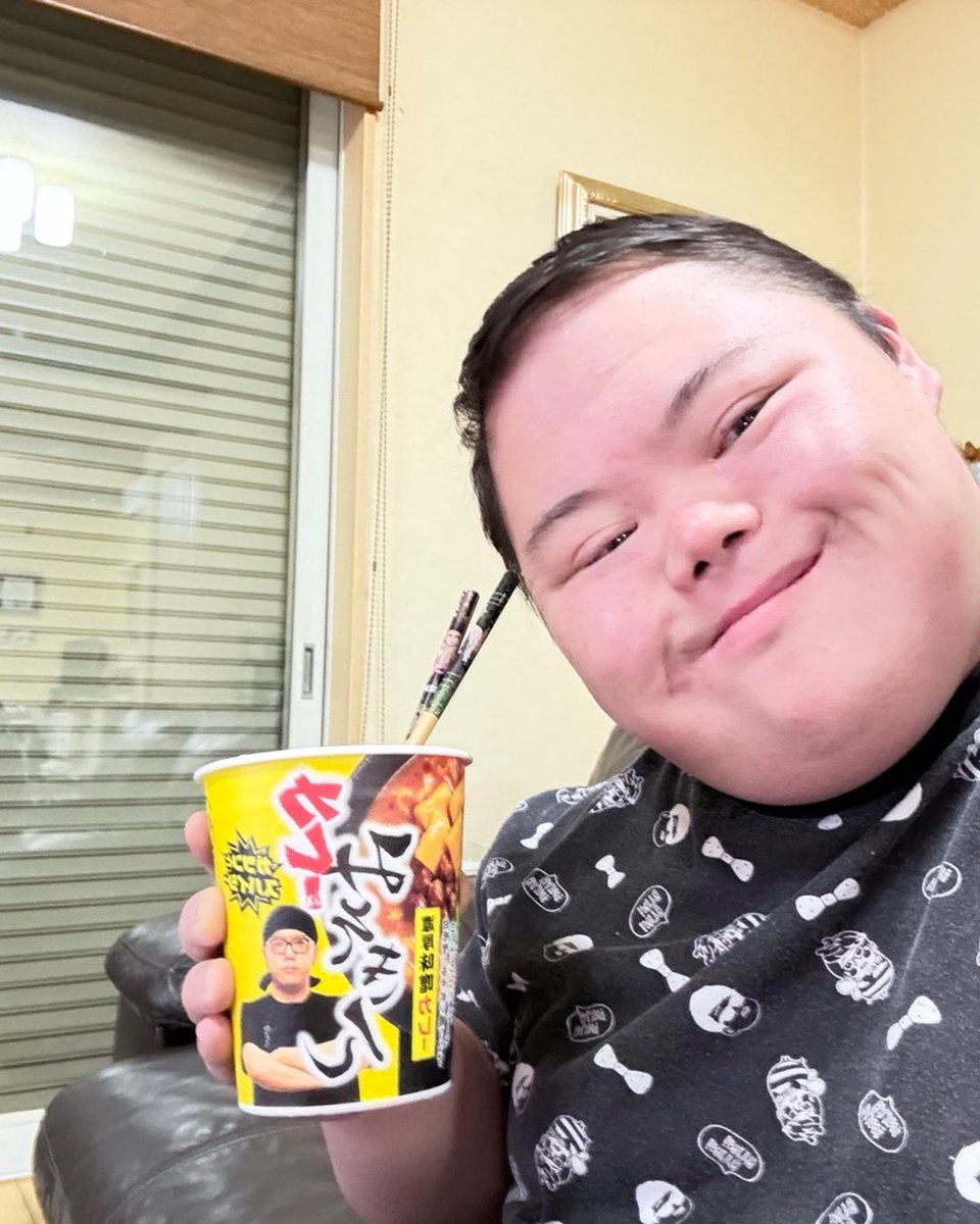 Kusomnm1fn's tweet photo. ←食う前　　　　　　食った後→ https://t.co/e3AePMx0kB