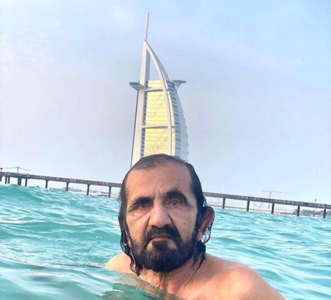 ak_iww's tweet photo. بس فالح يتسبح ويسوي شوبينق اشتر ملابس لديرتك https://t.co/epdXpDcy9E