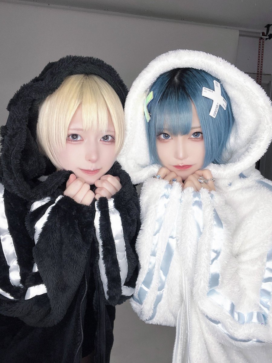 anonenone_jp's tweet photo. ◤◢◤◢◤
コメントしてくれた人に
寝袋あげます♡

ジャージ型冬眠装置-歩ける寝袋-

：

着画アップしてくれる人優遇します♡顔出しナシでもOK♡今年のアウター兼ルームウェアはこれで決まり。「着る毛布」もとい「歩ける寝袋」です。最強の着心地、どこでも大活躍。 https://t.co/h0m09k850g