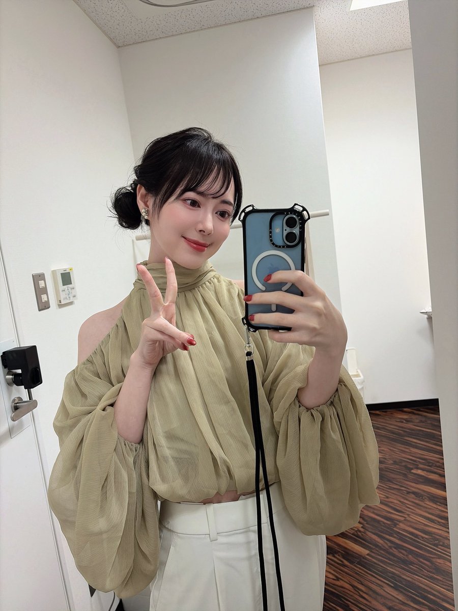 hmibwt's tweet photo. 清純派に見えてかなり肉食系淫乱美女

◾️みさこ✨
・経験人数：207・山口県出身
・元地方アナウンサー ・ゲーム好き
・好きなプレイ：騎乗位、首絞め正常位 https://t.co/dHL6LJZ85V