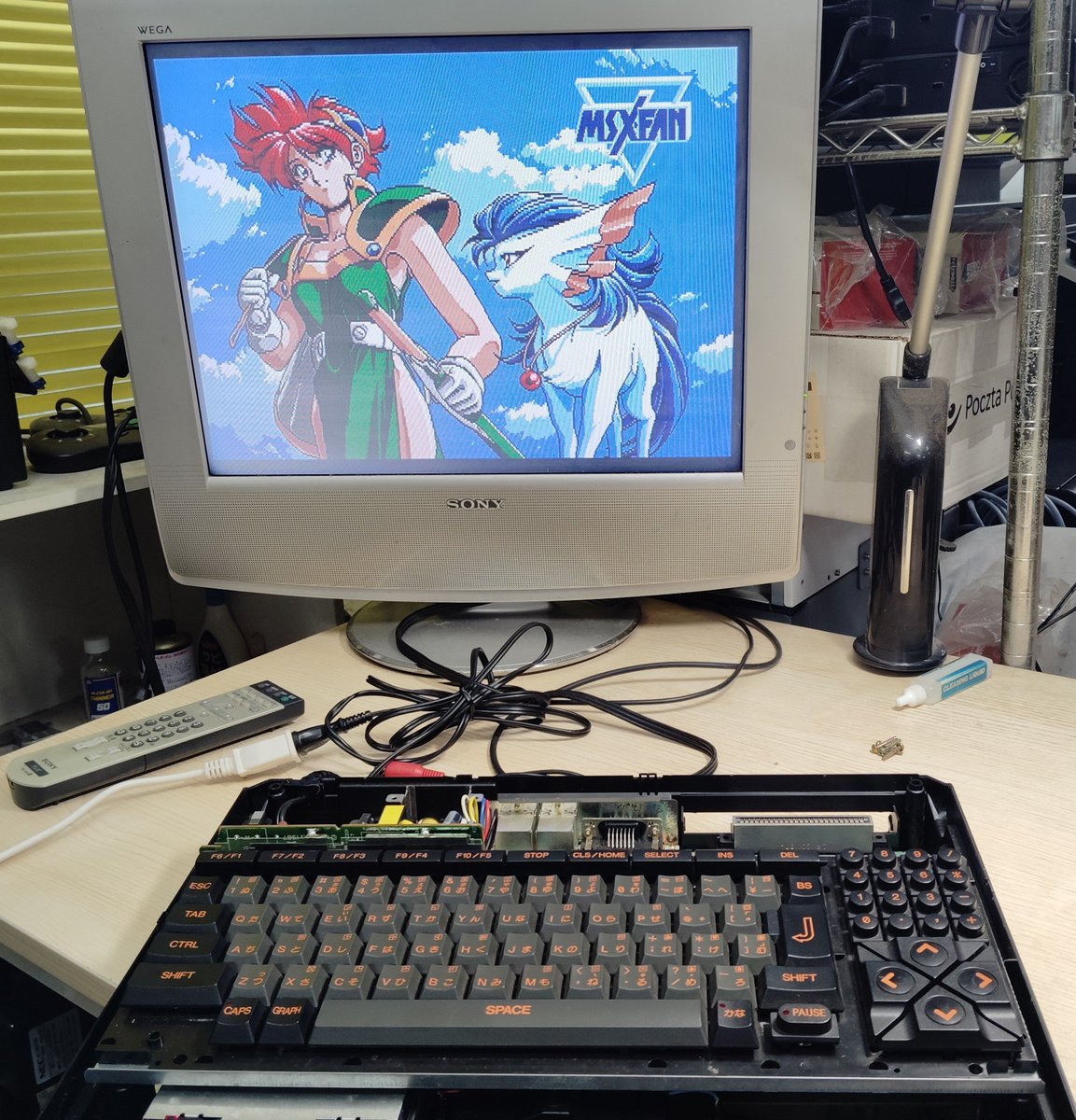 BEEP_SHOP's tweet photo. 【今日のBEEP修理班】
パナソニックのMSX2「FS-A1F」をメンテナンスしてます。FDDの動作チェックに使うのはMSXファンの付録ディスクです。起動がはやく、音もチェックしやすいんですよ。　（天元中） https://t.co/04YFTcJd2j