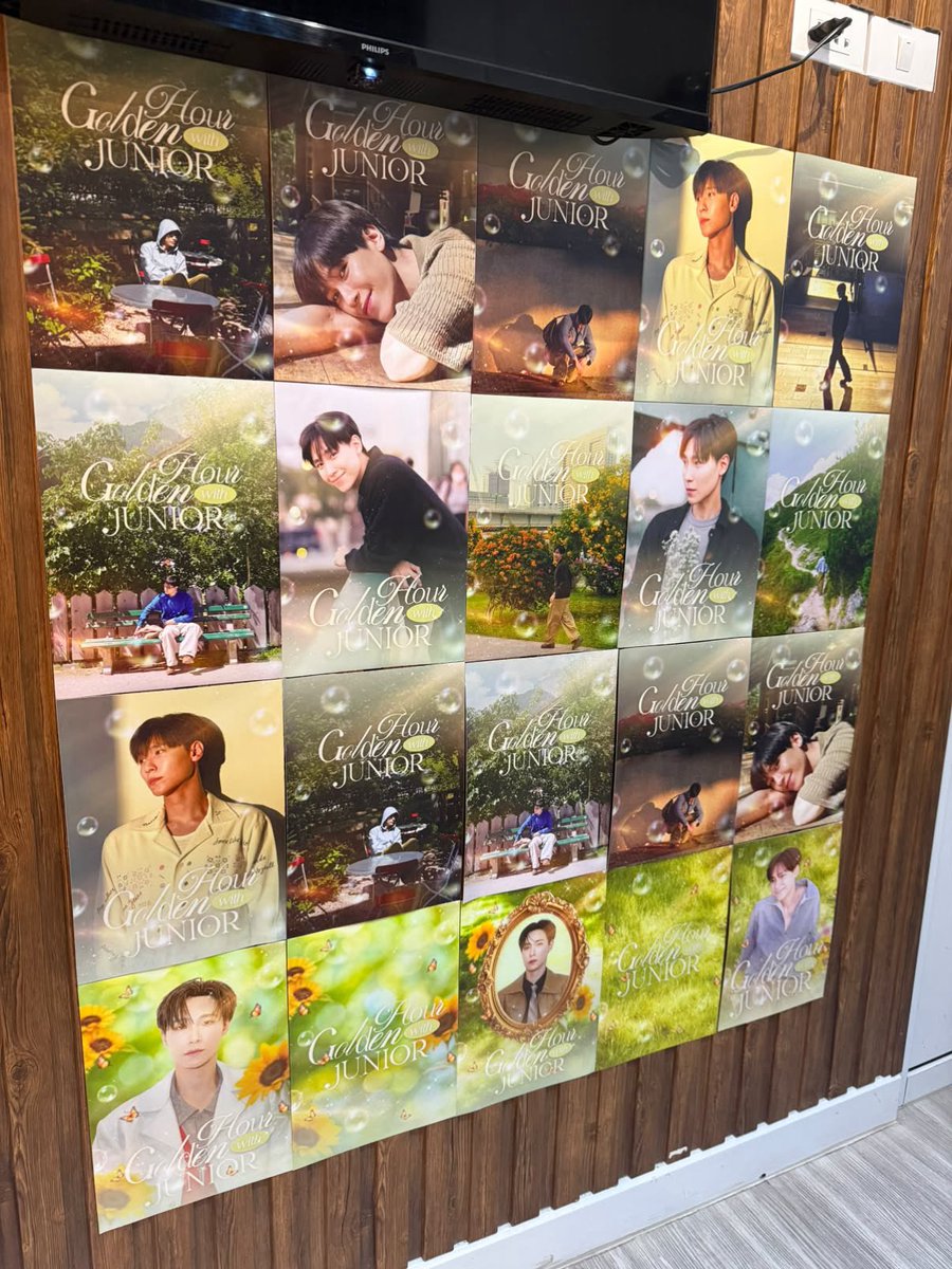 woodawadoo's tweet photo. ขึ้นโปรเจคเสร็จแล้วค่า จูจู้เต็มไปหมด💕✨

🌻 𝓖𝓸𝓵𝓭𝓮𝓷 𝓱𝓸𝓾𝓻 𝔀𝓲𝓽𝓱 𝓙𝓾𝓷𝓲𝓸𝓻 💛🦋

🗓️ : 19 - 31 Oct. 2026
📍 : toastea , B2 floor GMM building
🕗 : 10:00 am - 17:00 pm
            
#goldenhourwithjunior
 #junniorrs @jnnrrs 

📌ส-อา ร้านปิดแต่แวะไปถ่ายรูปกันได้นะคะ💛💙

Thx n' @pnxizee ที่ไปจัดร้านให้คับ เริ่ดๆๆๆ👏🏻👏🏻👏🏻