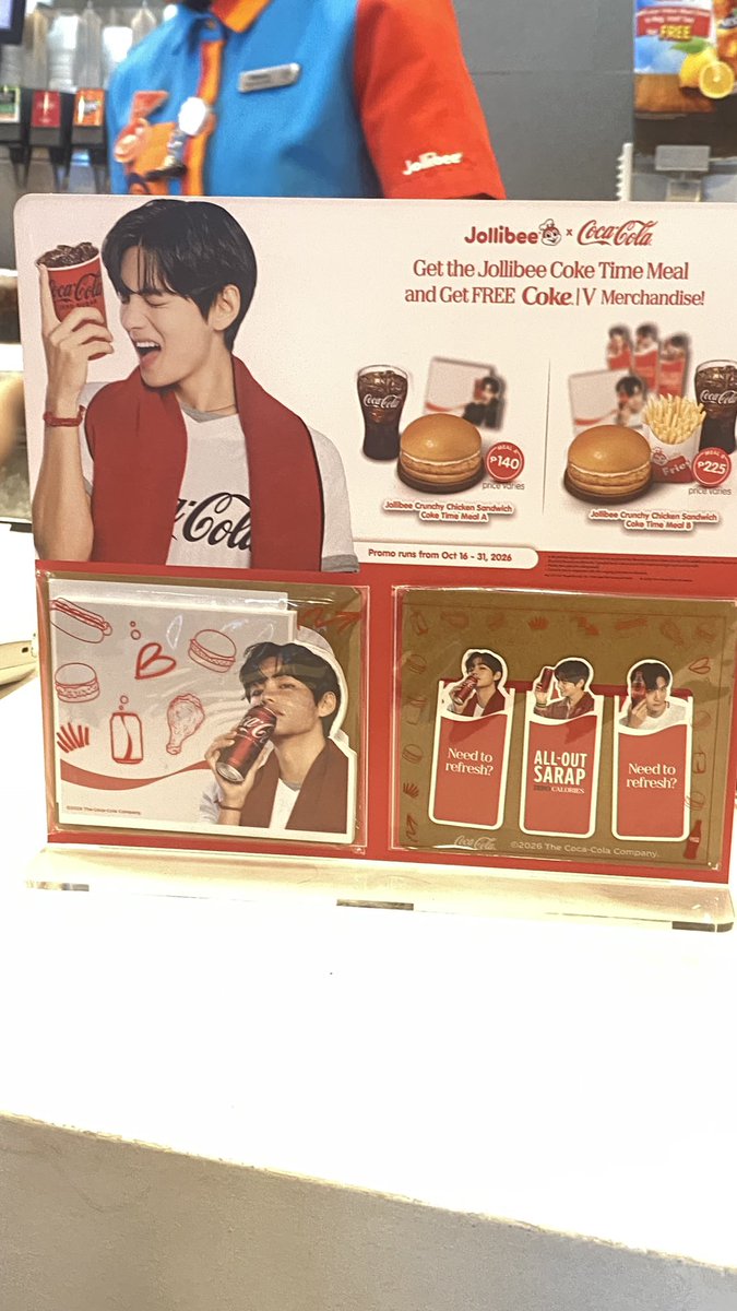 Kyeoptae7's tweet photo. taehyung coca cola for jollibee naman😮‍💨❤️✋🏼 https://t.co/xacsPOaUKl