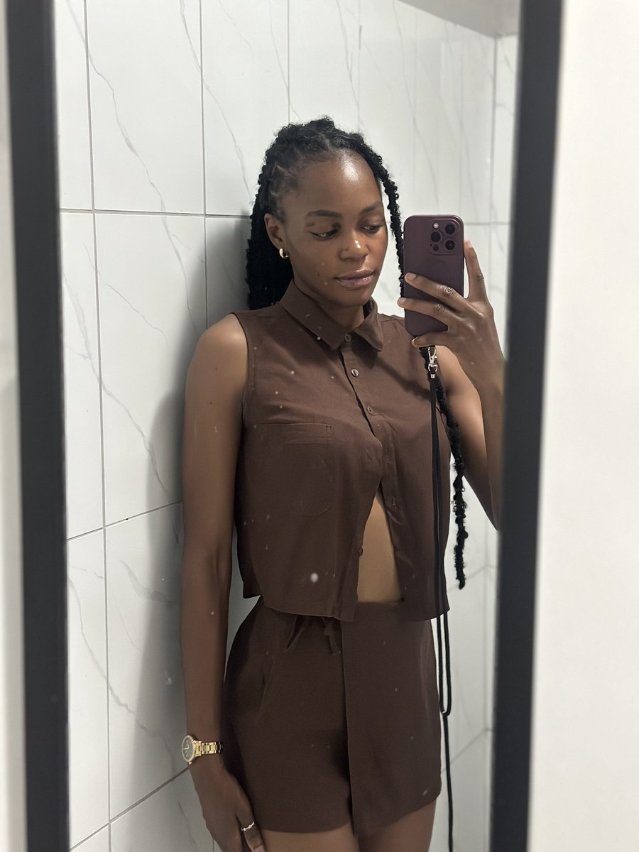 RosinaNepembe's tweet photo. 🤎 https://t.co/Usdr6pstcG