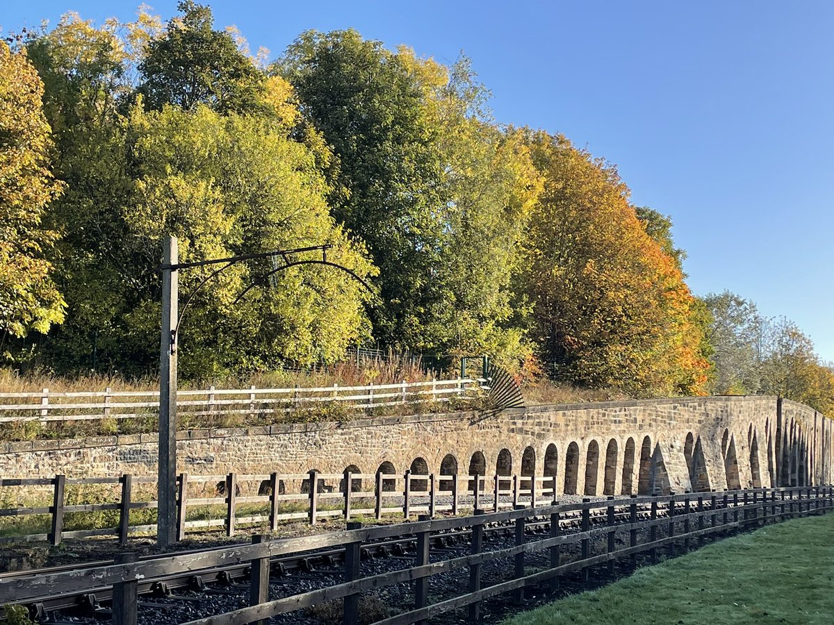 Kerr21Kerr's tweet photo. Exploring the historic railway buildings https://t.co/DnB7ypmb7z