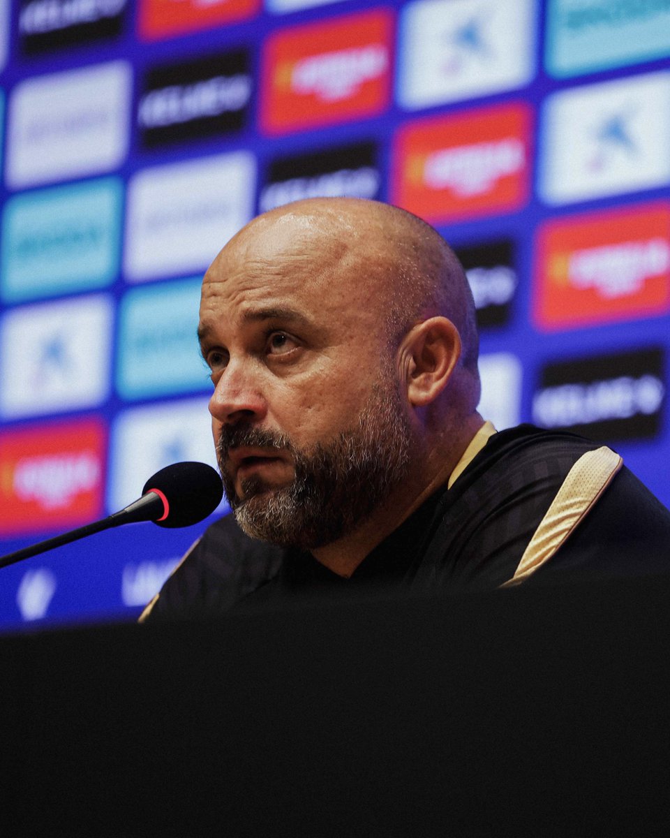 esportclub's tweet photo. A les 13h, per @esport3, amb @Jordi_Sanuy i @lluiscervello 

🗣️Flick abans del Betis Barça i Manolo en la prèvia de l'Espanyol-At de Madrid
🎙️Entrevistem Fran Fernández, entrenador del CN Atètic-Barceloneta
🍿Tertúlia: @NachitoTV, @David74Sanchez i @Laia_Cervello https://t.co/7sStokZaUE