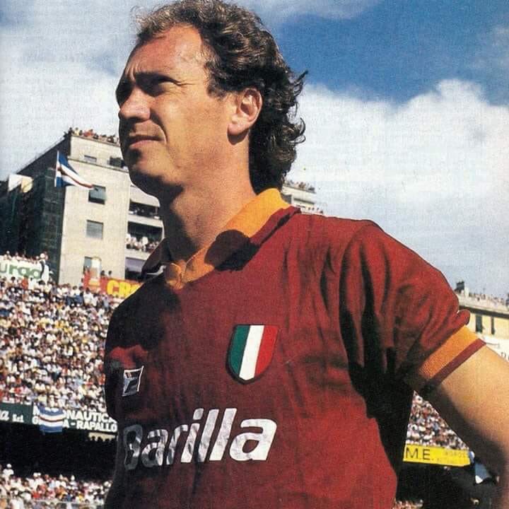 GiordanoSepi's tweet photo. Buon compleanno Divino! https://t.co/Jgp6P7Andy