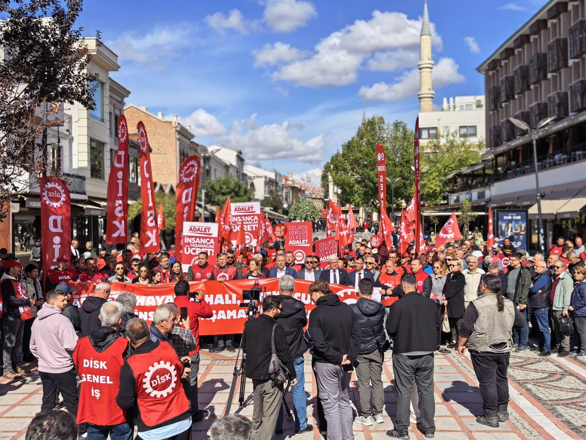 diskinsesi's tweet photo. Gelirde, Vergide, Ülkede Adalet İçin Emekçi Buluşmaları devam ediyor. 
Bugünkü durağımız Edirne! https://t.co/Uv3TGVq100