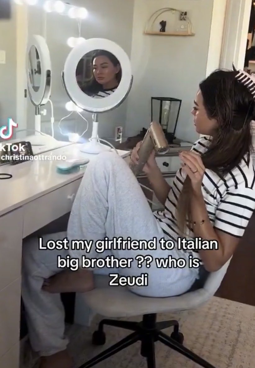 Vickat_11's tweet photo. Stage 1 : Stage 2 : Stage 3 🙂‍↔️😂🤌🏻
  
The evolution nobody saw coming 💀😂

#Zeudiners https://t.co/sFtkb47anf