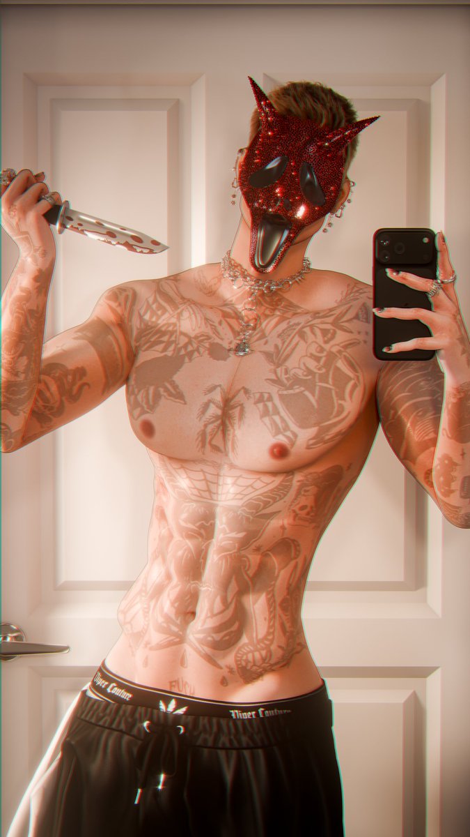 4thsynk's tweet photo. happy halloween https://t.co/wt5X5gckEh