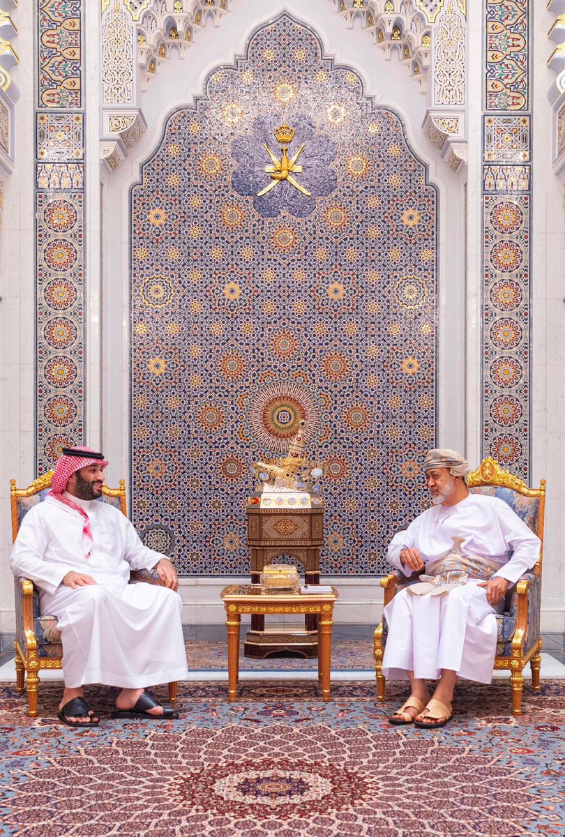 aladawix's tweet photo. الأخوة العُمانية السعودية راسخةٌ بتاريخها ومُعززةٌ بقيادتها الحكيمة لا تهزها الفتن ولا تفرقها حملات الذباب الإلكتروني وأتباعه. روابطنا أكبر من عبثكم ومواقفنا أرسخ من محاولات المضللين.

اللهم احفظ المملكة وعُمان قيادةً وشعبًا، وأدم بيننا عز الأخوة والمحبة 🇸🇦🇴🇲.
#السعوديه_خط_أحمر https://t.co/E6HgPv7q68