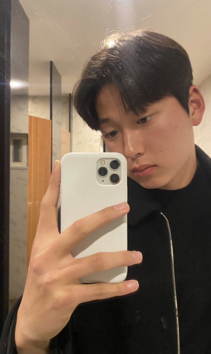 melongles_'s tweet photo. 동욱이로 눈정화하고가세요 https://t.co/ine9gRJUel