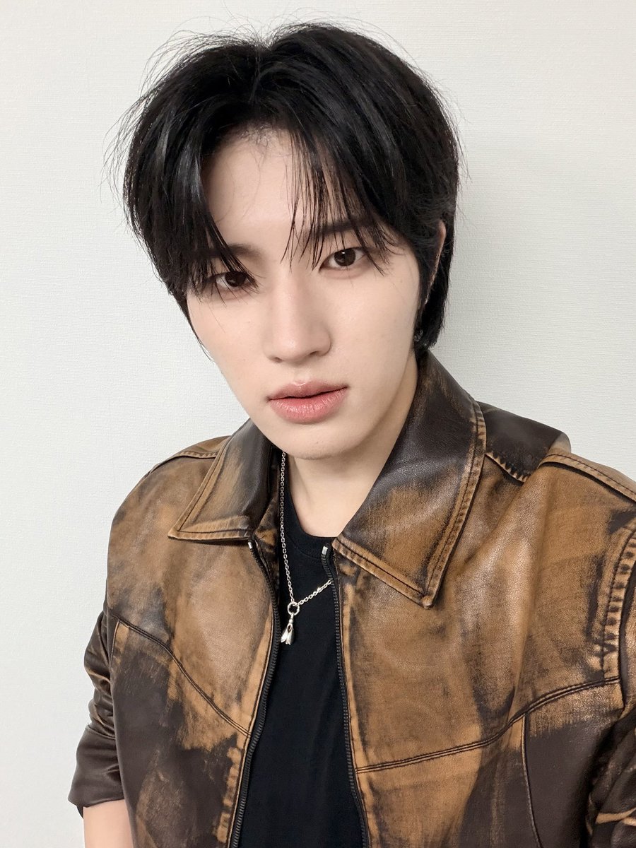 aencloset's tweet photo. 하루토 #HARUTO #ハルト
옷정보

🔸️아케치 AKHCII
🔹️Rusty Washed Leather Jacket_Brown
▫️HK$1,490.93→HK$954.20
▪️https://t.co/3dFtFueEVk https://t.co/3LSKIlNhgp