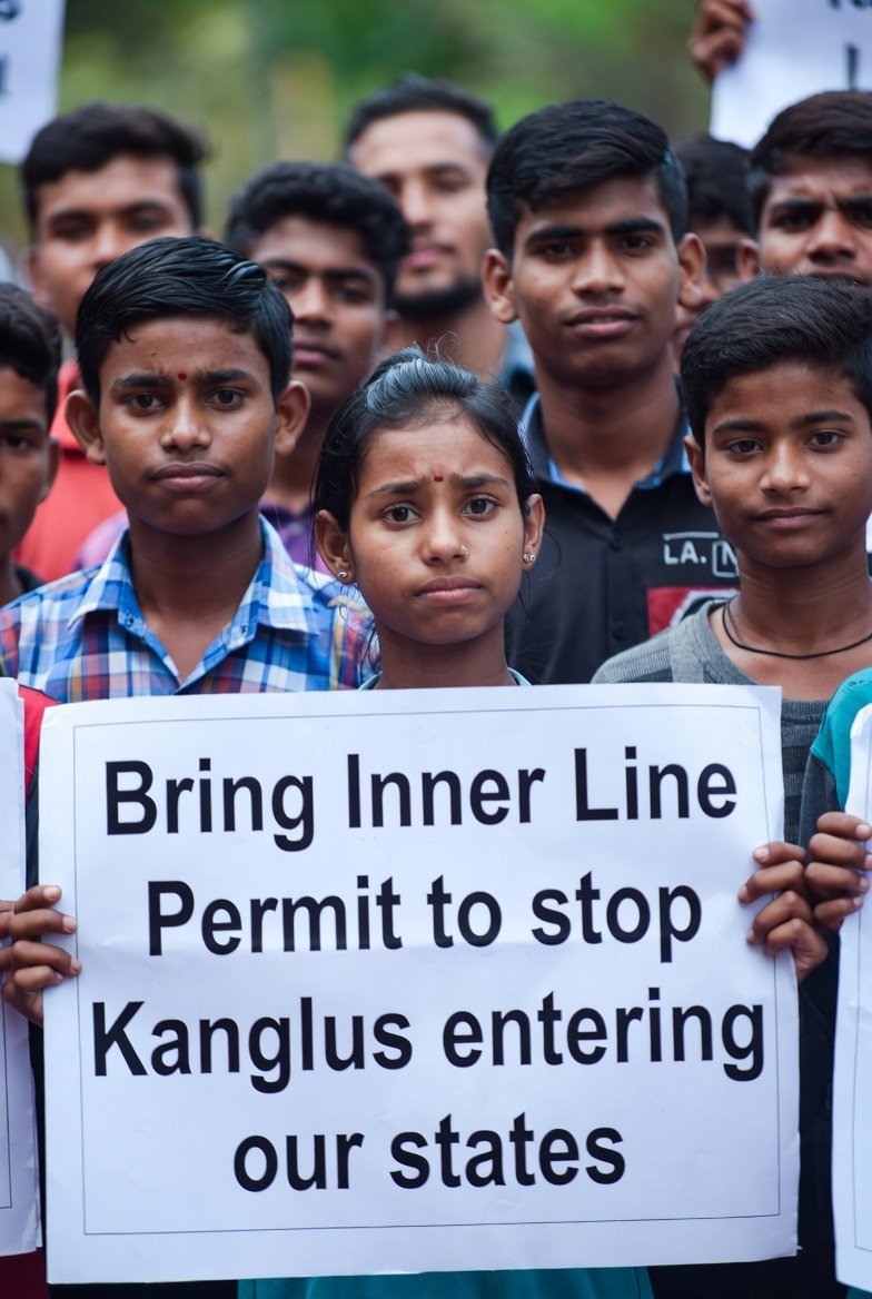 AryakavyaA's tweet photo. @himantabiswa Wake up Kannadigas.
Who is next? What's the limit?
Regulate Mass Migration!
Protect Kannadigas First!
Karnataka needs Inner Line Permit ASAP
#KannadigasFirst
#ProtectKannadigas
#MassMigration https://t.co/jhP7SQG1Cs