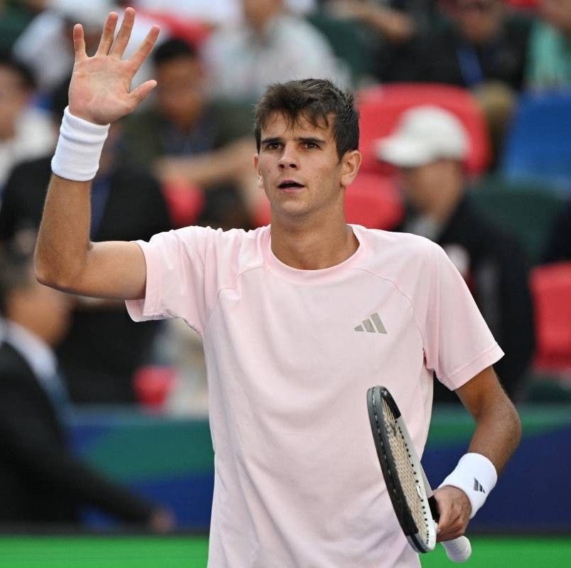 TheTennisLetter's tweet photo. Rafa Jodar says he shouldn’t have treated the ball kid the way he did in Shanghai, ‘It was my mistake, & I'll try not to do it again, because that's not the right way to treat the ball kids… I'm not perfect, I'm a human, I make mistakes, so I'll learn from this mistake to not do it again’

“You looked pretty in the zone there, especially toward the end of the match. I was also wondering, you know, you were issued a code violation in your last match, and in the hours that followed you did receive some fair criticism online for how you spoke to that ball boy that you received that code violation for.
So I was wondering if you first wanted to respond to that, and how you, I guess, had spent the last 48 hours to be ready for this match here.”

Rafa: “Yeah, I mean, I would like to explain that. Yeah, it was my mistake. After the match, I thought about it, and I shouldn't have done that to the ball kid. It was my mistake.
I respect a lot the ball kids and the umpires in the match, in all the matches and all the tournaments. I shouldn't have treated the ball kid the way I did.
I was very frustrated because how the match was going for me. It was a very close point. And, yeah, I didn't mean to hurt the feelings of the ball kid or anything, I was just frustrated with me. Yeah, I couldn't control my emotions at that point of the match.
So, yeah, it was my mistake, and I'll try not to do it again, because that's not the right way to treat the ball kids. I respect a lot their job and, yeah, it wasn't anything against him or against any ball kids or umpire.
After what I did, I should have, you know, accepted the warning that I got because it was totally right and the umpire made the right decision.”

“I wonder, did you apologize to the ball boy, or do you intend to, or do you want that opportunity? Also, how did you, I guess, refocus yourself to be ready to compete?”

Rafa: “Yeah, I would like. I would like to, yeah, to apologize to the ball kid. If I have any chance to see him here at the venue, I'll try to tell him that I'm very sorry about my act and the way that I acted in that moment, and I'll never do it again.
As I am, you know, learning how to do the forehand or how to do the backhand or how to do the serve, I'm also learning how to behave on the court. There's still a lot of things that I have to behave, so I'm not perfect, I'm a human, I make mistakes, so I'll learn from this mistake to not do it again in the next one.”

(via Shanghai Press)