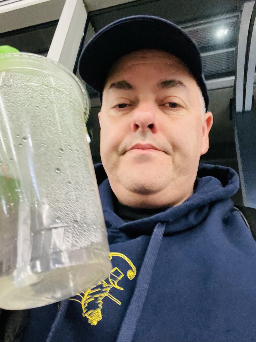 WorkforceJames's tweet photo. 3,000-day #litterchallenge Day 2,591: I might realize later that I was sleepwalking when I grabbed this. 😴

 #Cup #Litter 

🌎🚮🗑️🐶😎✋💚 x86
#AtLeastOneaDay #OreotheDog https://t.co/ZYRZTC9l9i