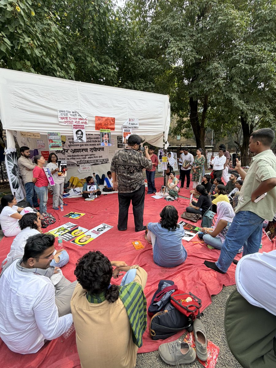anuradhasays's tweet photo. Students and others at Azad Maidan today to support the Wakodes as they seek #justiceforsahil @deepali_writes https://t.co/81abh0E5tj