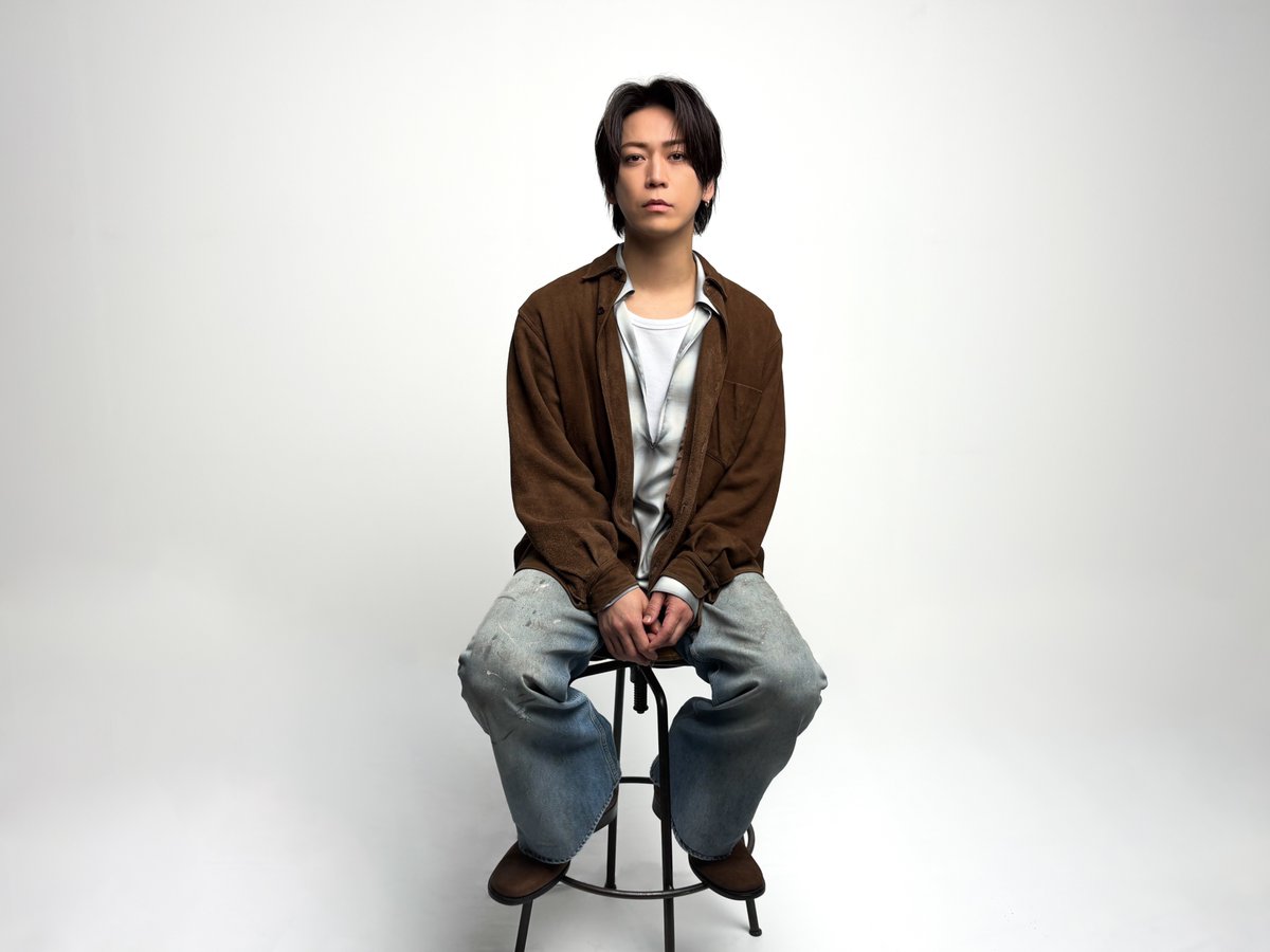 Kame_staff's tweet photo. ❖━━━━━━━━━━━━━━━━━━━❖
　
  「亀梨和也 - 絆 / THE FIRST TAKE」公開！

❖━━━━━━━━━━━━━━━━━━━❖

自身が作詞を手がけた思い入れの深い「絆」を、
リリースから20年以上の時を経て、
しっとりとそしてエモーショナルに歌い上げました。

「THE FIRST TAKE」だけの
一発撮りパフォーマンス、ぜひご覧ください！🐢
▶︎https://t.co/CxwwSg6Ggt

#THEFIRSTTAKE
#亀梨和也_絆