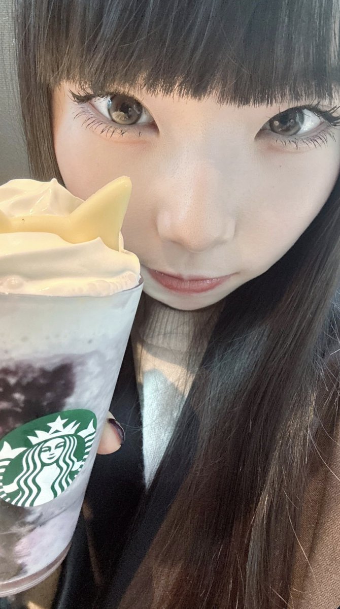RaiseAHaine's tweet photo. KITTY https://t.co/BjSnoaxmKn