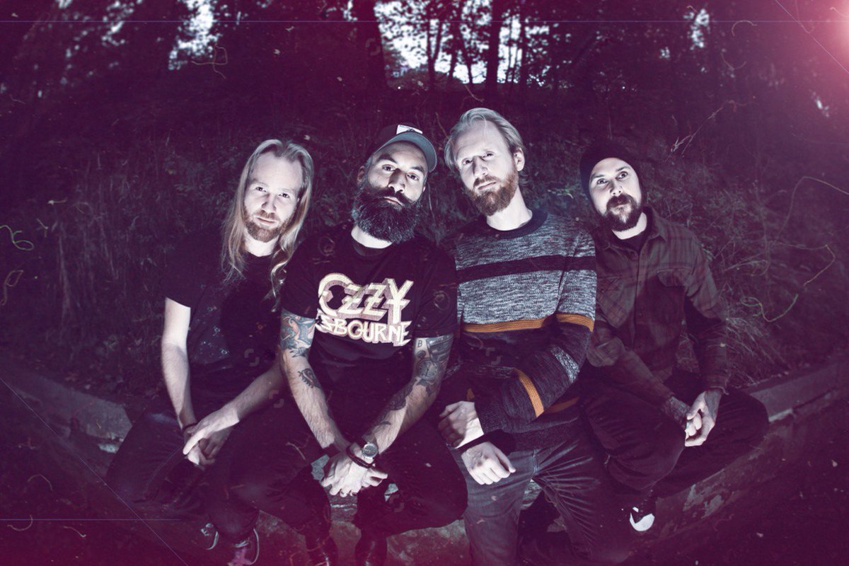 ShelteredLifePR's tweet photo. NEW RELEASE | Swedish Rockers Descarado Turn Up the Fuzz with Norm | Listen to ‘Happy Pappy' Now!

Fuzzed-out riffs, dirty grooves and a healthy disregard for order? This Gothenburg quartet have got you covered - https://t.co/jOtHeXhBdC 🎧

Norm is out 4/12 via Rawflot Records 💿 https://t.co/rAzYMFuIKc