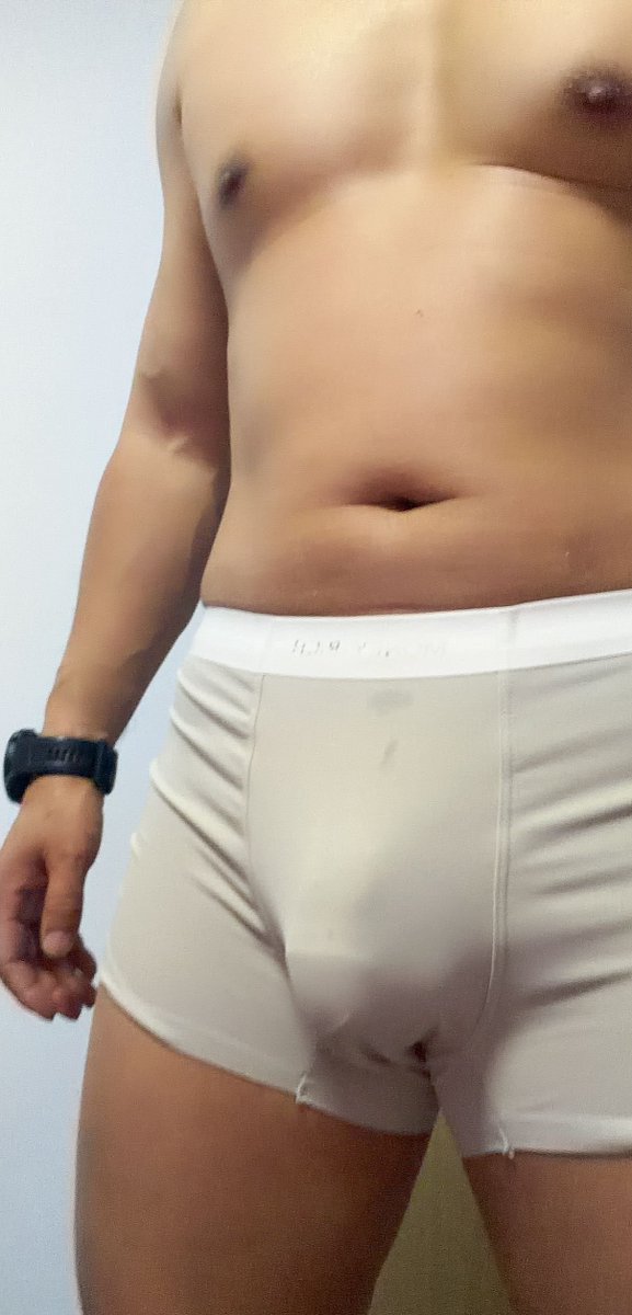 wjlnan's tweet photo. 好想抱着爸爸的大腿舔包
＃内裤 ＃肌肉 ＃直男 ＃直男 ＃爸爸 ＃恋父  ＃爷们 https://t.co/9jtqbvuPvL