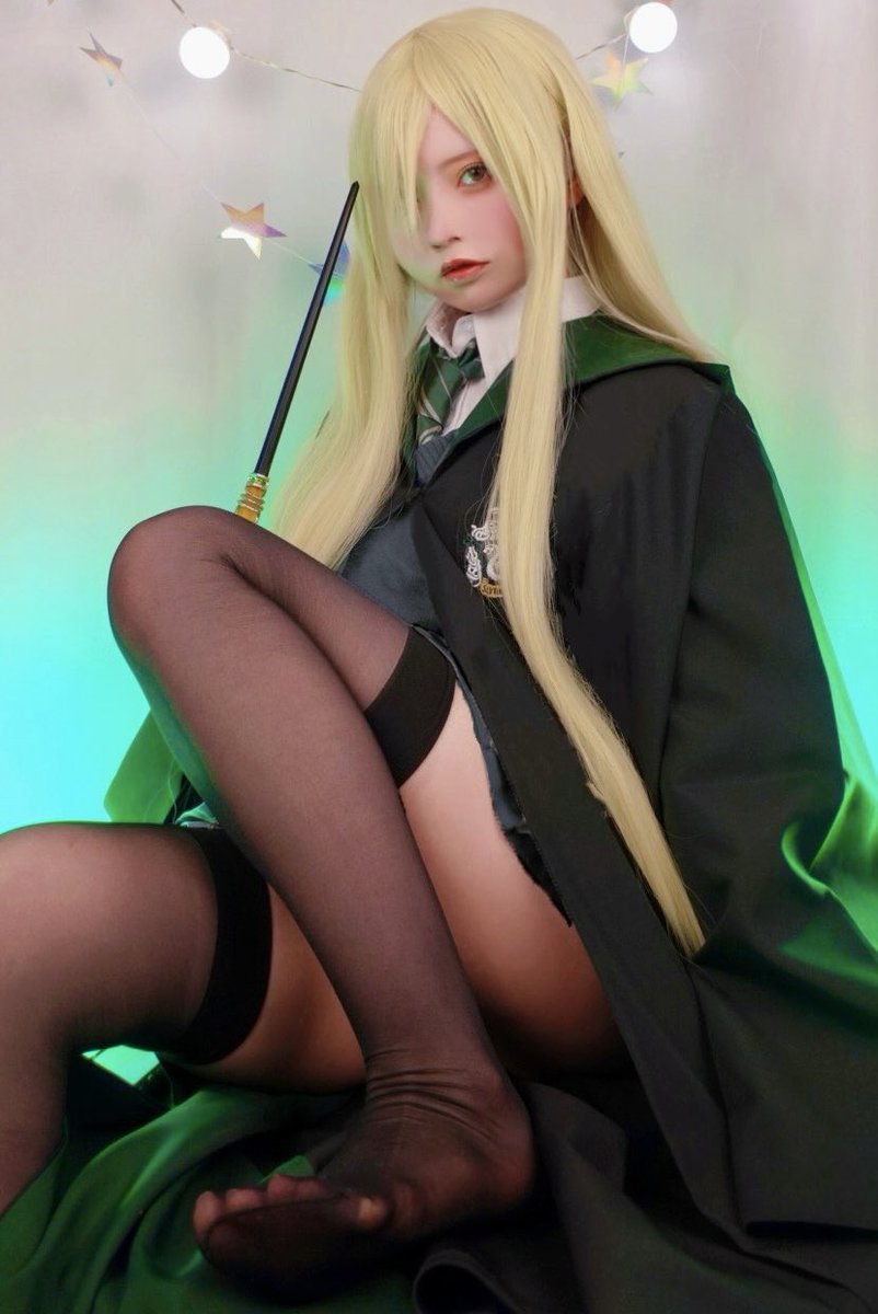2reni6's tweet photo. 女の子マルフォイのコスプレをする日が来るなんて🐍
#malfoid #Harrypotter

 https://t.co/EMehGJiz9g https://t.co/wqDnKz0ZLs
