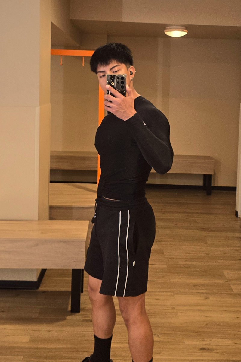 DiAngeloOF's tweet photo. Que cintura se me veía hoy https://t.co/LFt3CdAsZV