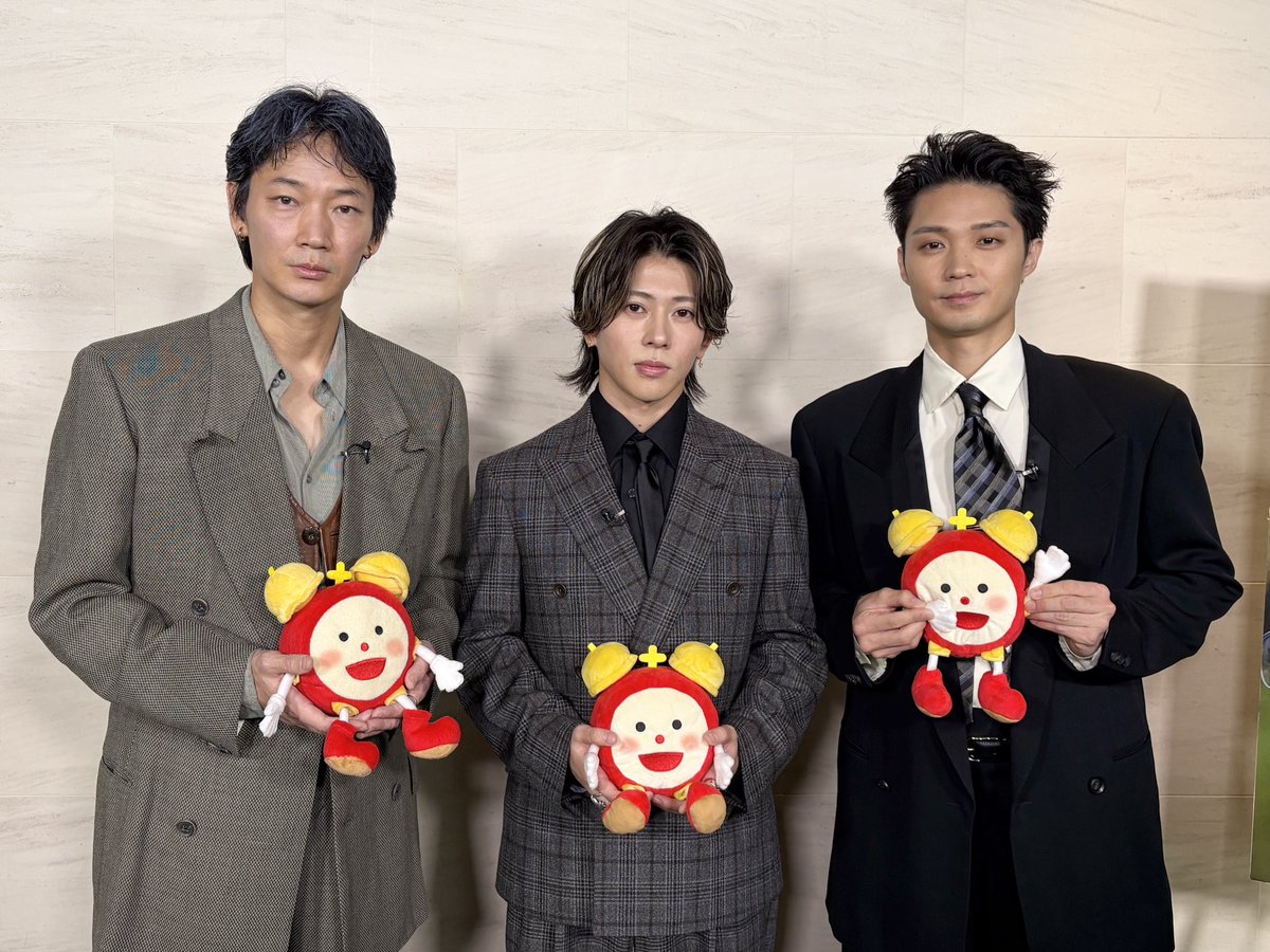 cx_mezamashi's tweet photo. あす17日(土)めざましどようびエンタメPick Up☝️
映画｢mentor｣の公開初日舞台挨拶🎬に登場した磯村勇斗さん、末澤誠也さん、綾野剛さんにインタビュー🎤

映画にちなみ「奇跡的な出来事」🌟を聞いたよ☺️
磯村さんの発言で意外な展開に⁉️🫣

☆内容変更の際はご了承下さい https://t.co/Enh00eIBmD