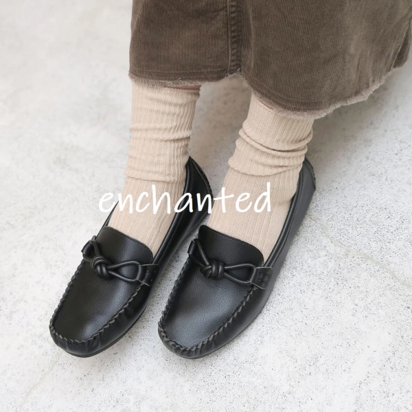 tw_enchanted's tweet photo. ワントーンでまとめた、落ち着きのある佇まい。
やわらかな履き心地が魅力の大人モカシン。

毎日に寄り添う心地よい履き心地をぜひ。

▼no.26901
https://t.co/U95mISrNvY

#靴 #シューズ

💡WorldShoppingを使うと海外に送れます。
 To purchase this item from abroad, use WorldShopping https://t.co/kaccAaOi9o