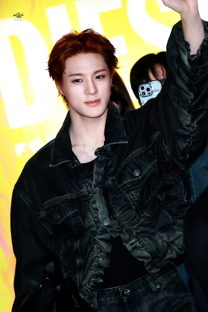 NAKS_BB's tweet photo. 261016 디젤 한남 플래그십

#JENO #제노  #ジェノ #NCTDREAM #NCT #DIESELxJENO https://t.co/5J95B2jwDO