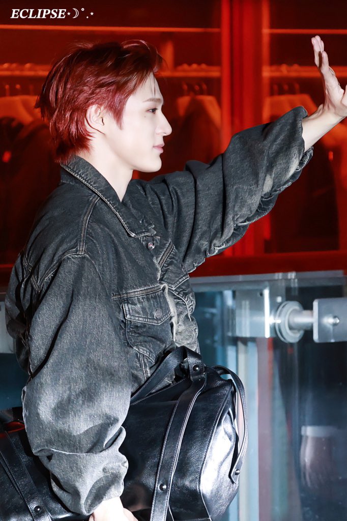 ECLIPSE_423's tweet photo. 261016   DIESEL   

#제노 #JENO #ジェノ #李帝努
#엔시티드림 #DIESELxJENO https://t.co/he3dBZ22WG