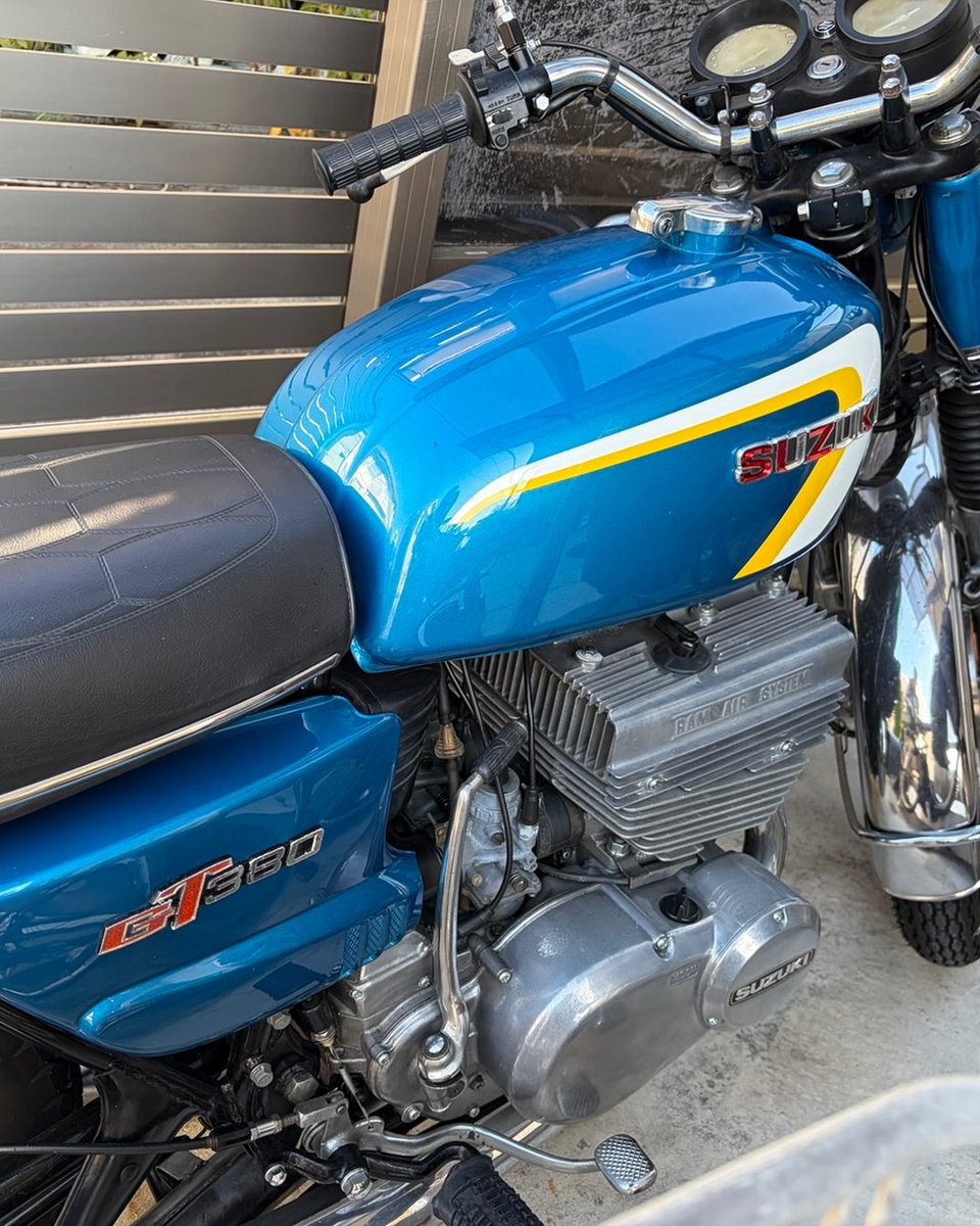 jidoushatounan's tweet photo. 【バイク盗難情報】静岡県静岡市葵区でスズキ GT380の盗難被害がありました！
近隣の方はご注意ください！

■車種：スズキ GT380
■日時：2026年10月14日 〜 2026年10月15日
■被害場所：静岡県静岡市葵区城北
■ナンバー：静岡 こ 3860
■特徴：コロナドブルーの車体

■オーナー（投稿主）コメント：皆様、拡散ありがとうございます。見つかることを願ってます。
■オーナー（投稿主）連絡先：@minatomati9582

詳細URLと拡散用動画はリプ欄です
拡散希望、ご協力お願いします！