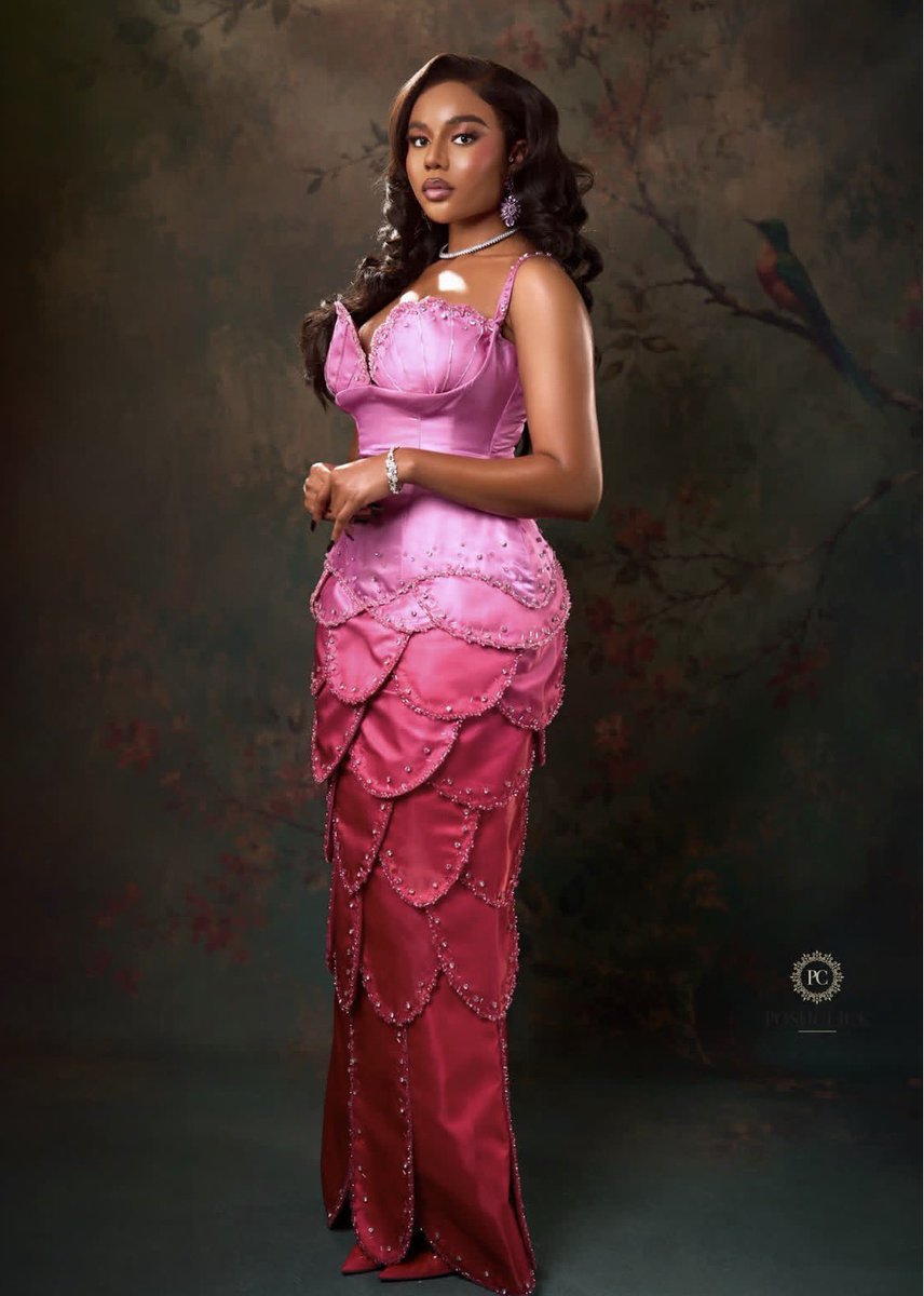 FabsTola's tweet photo. I love this sm 😍 Nancy Isime btw ❤️ https://t.co/pbeXfW5Xwf