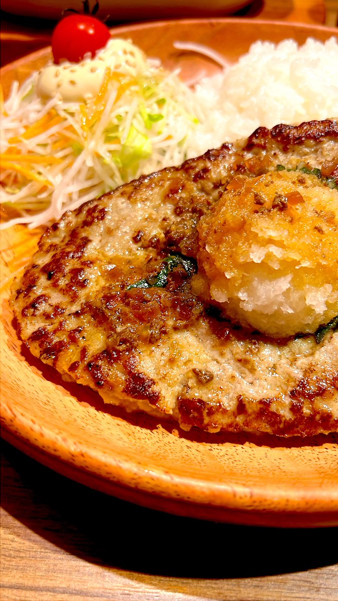 tyomtyomytyom's tweet photo. あなたは何バーグ派？ https://t.co/hIQIH7L2sd