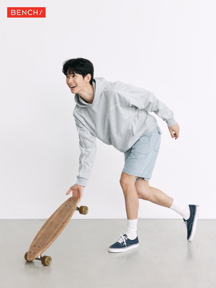 Yunko2042923's tweet photo. BENCH/さま、、
こんなスヒョンくんもいたんですね、、🥹🥹
ホントに最高過ぎる、、😭😭
可愛いもかっこいいも
止まりませんね、、🫠🫠🫠
毎日ありがとうございます！！💛💛

#キムスヒョン
#김수현
#KimSooHyun 
#BENCHxKimSooHyun 
#GlobalBENCHsetter https://t.co/ofH9WDWQdg
