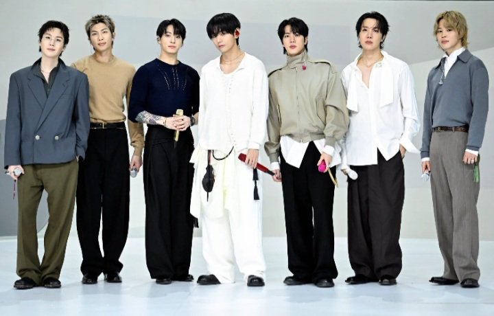 KUSU_0707's tweet photo. ARMY'S EVERY VOTE MATTER SO VOTE FOR #BTS AT #2026MAMAVOTE https://t.co/g7kJwDyKQa