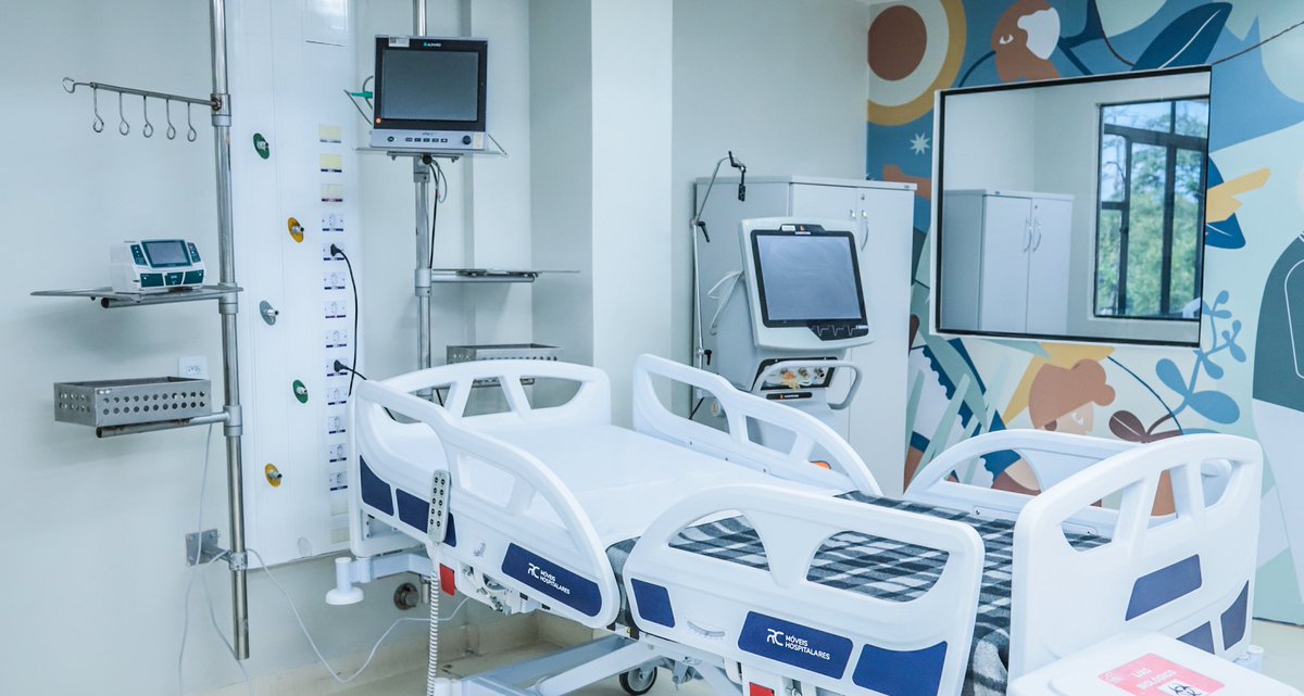 GovernoPE's tweet photo. Governo do Estado entrega requalificação completa da UTI Adulto do Hospital Barão de Lucena. ✅ Com 20 leitos, o setor recebeu intervenções elétricas, hidráulicas, climatização, iluminação, revestimentos e pintura, garantindo um ambiente adequado para pacientes e profissionais.🏥 https://t.co/0PWPugbgCG