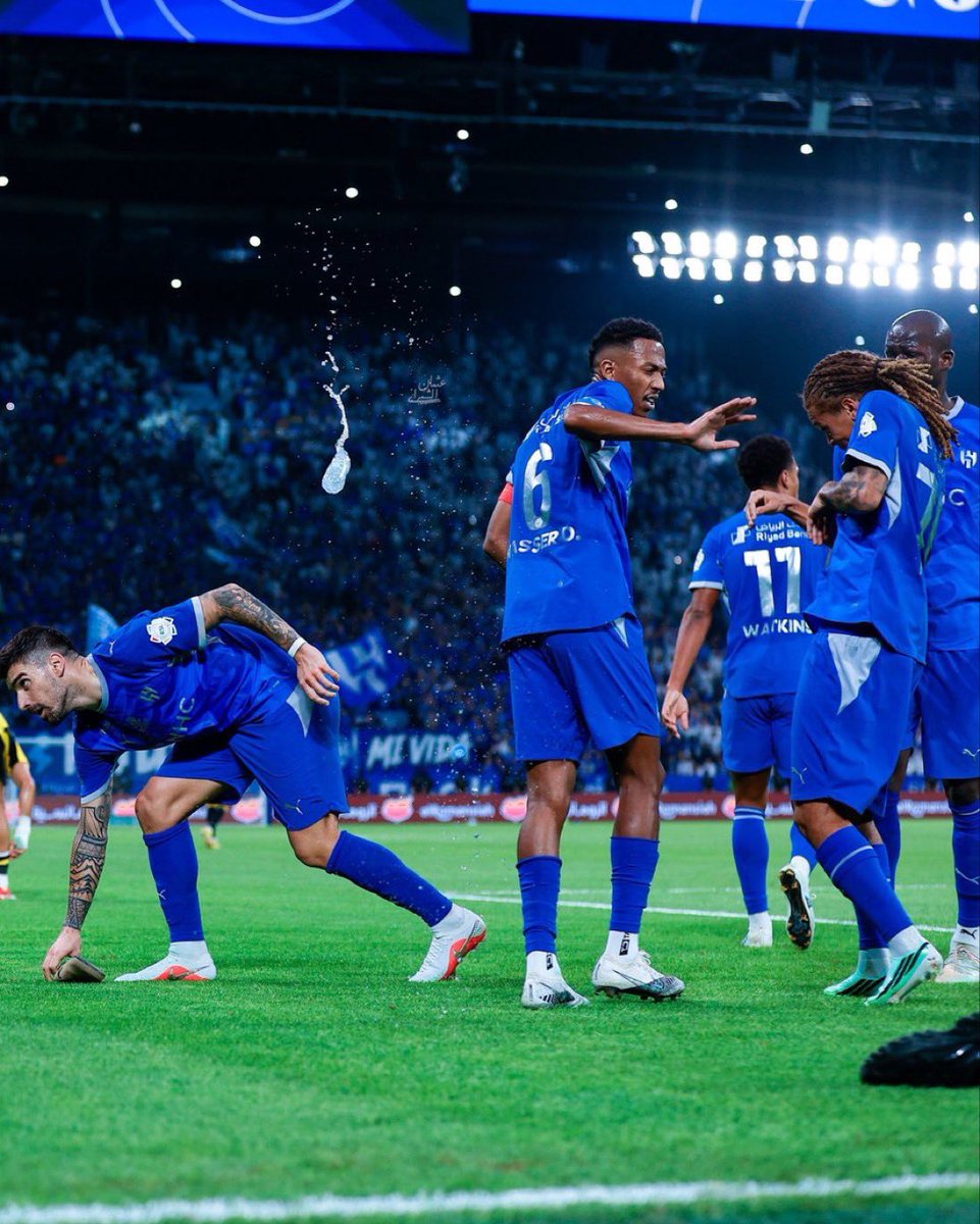 1SMi_'s tweet photo. 🚨🚨🚨🚨🚨🚨🚨🚨🚨🚨🚨🚨🚨🚨🚨

عااااااااااااااااااااااااااااااااااااااااااااااااااااااجل — رسميًا:

لجنة الانضباط والأخلاق تغرّم نادي #الاتحاد 100 ألف ريال

بسبب إلقاء جماهيره 20 علبة مياه وأداة باتجاه أرضية الملعب في مباراة الهلال https://t.co/jyrl0LQ8f8