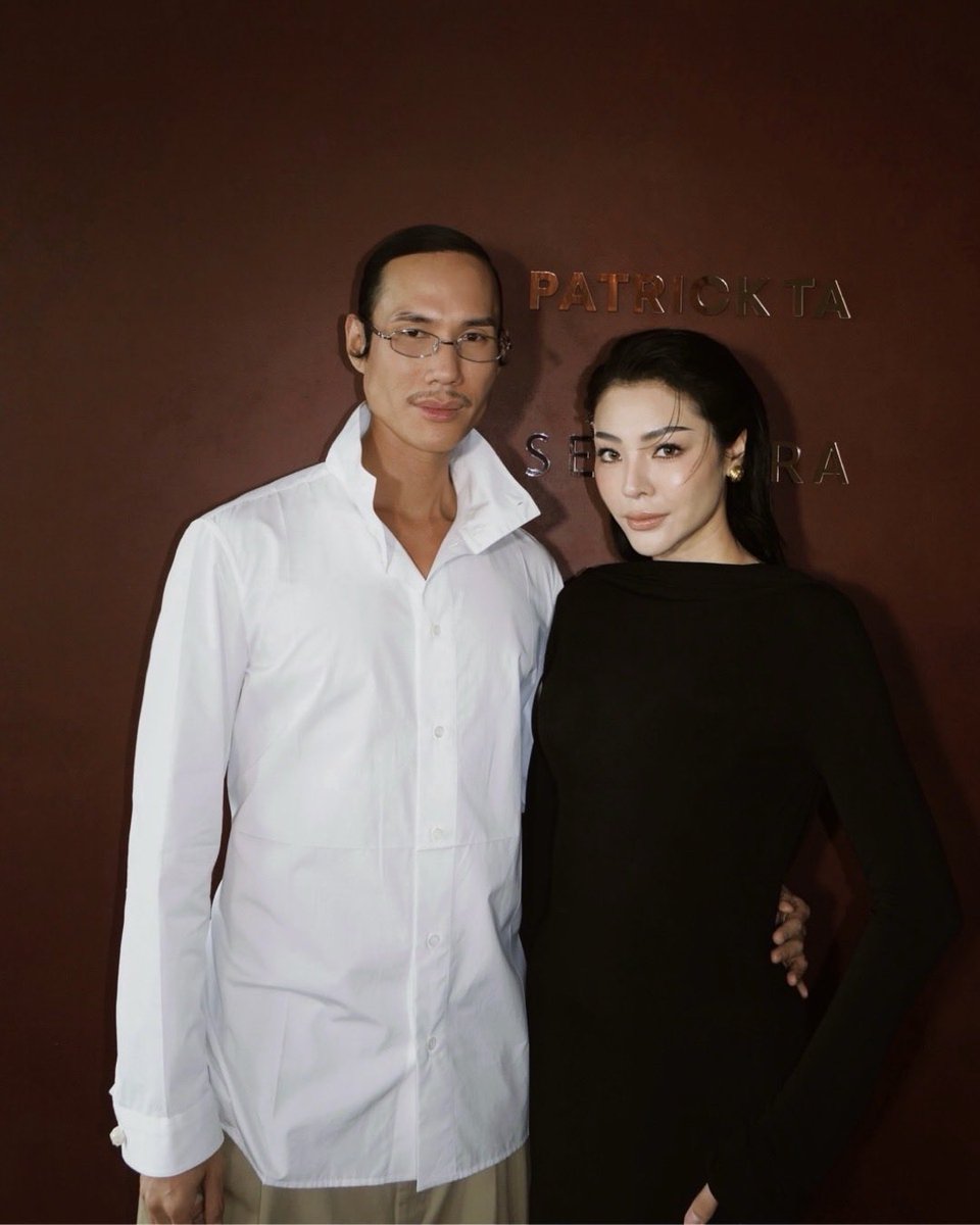 LSAthai's tweet photo. ส่องเมกอัพลุคปัง! “ฝ้าย พีรญา” ร่วมลิสต์สาวไทยที่ได้เมกอัพอาร์ทิสต์ตัวท็อป Patrick Ta เนรมิตลุคสวยให้แฟนๆ ได้ชม!

#FayePeraya #PATRICKTA #PatrickTaBeauty #SephoraThailand https://t.co/lXEwbQy5Su