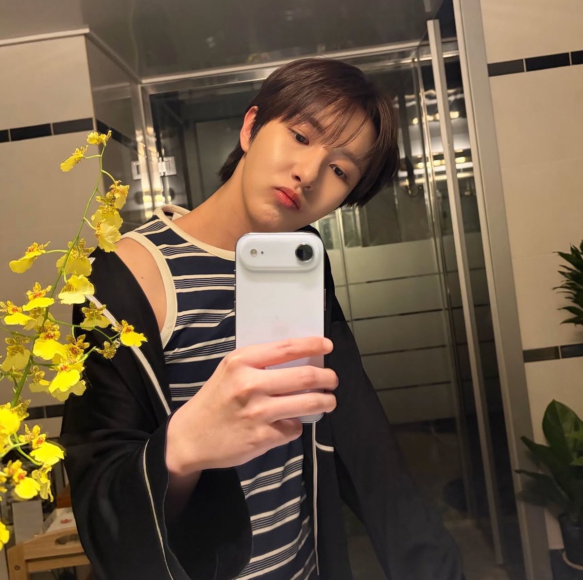 apieceofhrj__'s tweet photo. อินจุน อะไร 😭😭😭😭😭😭😭😭😭😭😭😭😭😭😭😭😭😭😭😭😭😭😭😭😭😭😭😭😭😭 น่ารักจังเลย หึงมากอะ https://t.co/a4Zk3IloYu