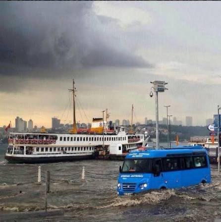 SuvarogluIlhan's tweet photo. @thhsynkrgz Bak lan buna lavuk!!!!
Akp zamanı Üsküdar burası. Adamsan yazsaydın ya bişeyler https://t.co/v6pETnymOK