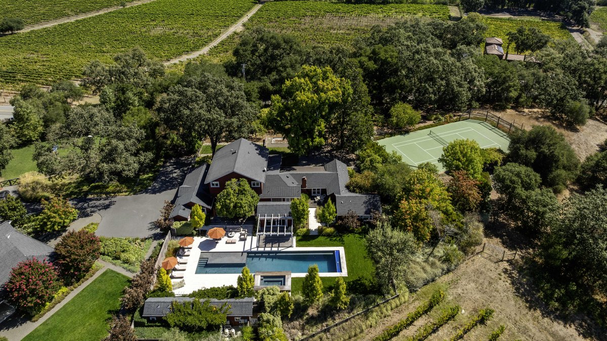 MansionGlobal's tweet photo. A 52-Acre Slice of Actor Fred MacMurray’s Mammoth California Ranch Lists for $22 Million https://t.co/veVrmDzCw9