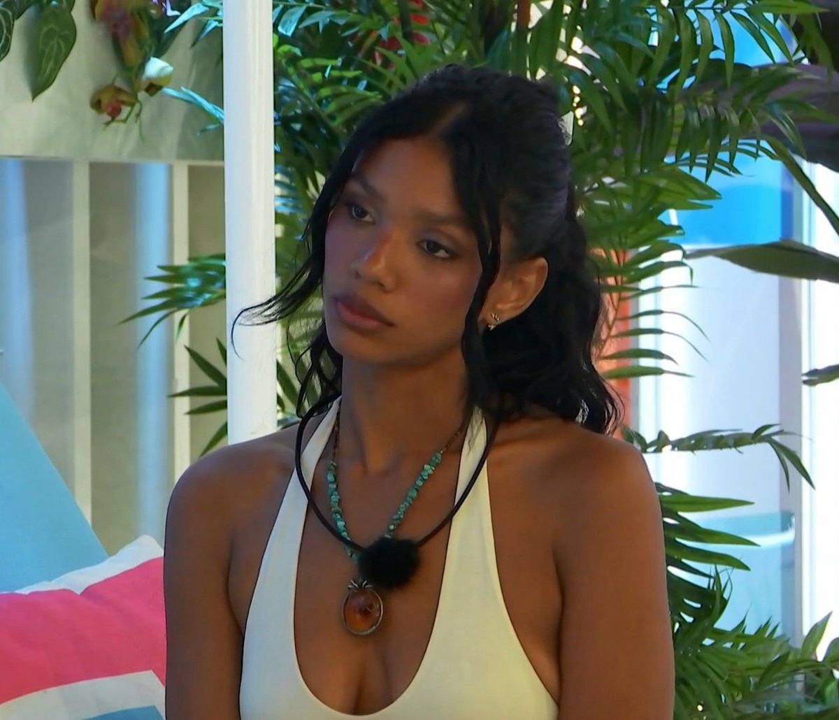 WickedWitch0107's tweet photo. #25DaysOfMelanie day 5🌺
She tore so bad in that white dress, we needed more pictures https://t.co/e6VO8BoqhO