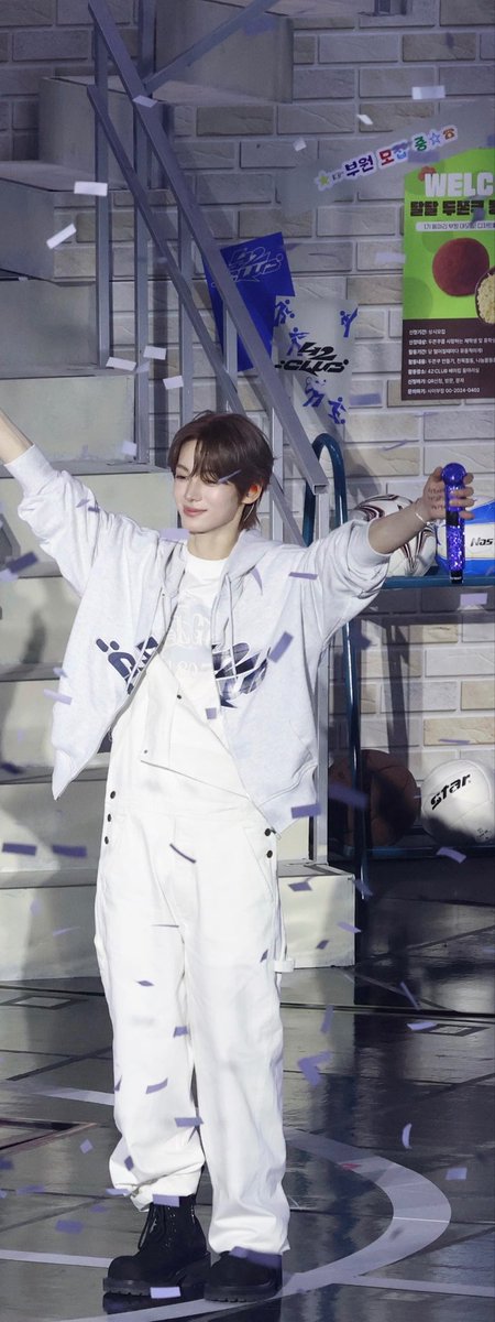 dhcfmc's tweet photo. 𝙏𝙒𝙎 𝙃𝘼𝙋𝙋𝙔 𝟏𝟎𝟎𝟎 𝘿𝘼𝙔𝙎
　　　･ ｡
    　　　+  ∴｡
  　　　  ･ﾟ*  ｡✨･
　　　　 ･  ⭐   *ﾟ｡    *
　　　　   ﾟ    *｡･ﾟ+✨ ｡
　        　　　✨  ･  ｡° *.   ﾟ
                　　　.  .   *   ✨｡ * ｡
         　　　    +  ｡   ⭐ *    +･｡.  ⭐ https://t.co/pwPP6vM88G