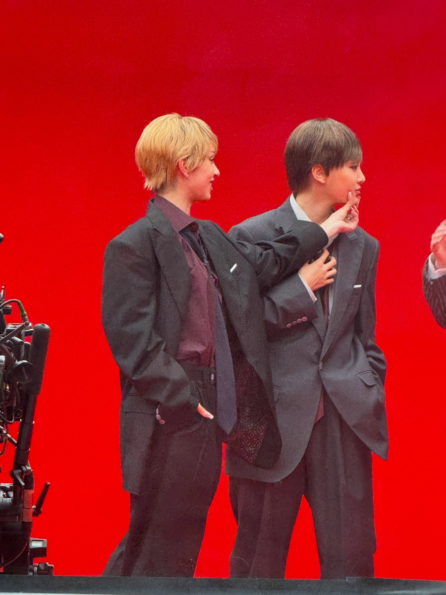 yxccvks2's tweet photo. 다니가 윤채를 엄청 귀여워함 https://t.co/oKsZzpAXaN